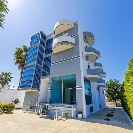 Appartement Serene With Balcony By Pikhost Golem (Tirana)